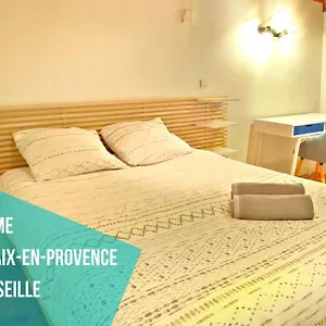  Appartement Entre Aix Et Marseille - Petite Maison à