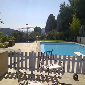 3* Couette-café Manon